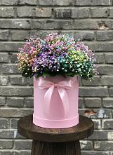 Цветочная композиция из Гипсофила и Розы в шляпной коробке в Архипо-Осиповка