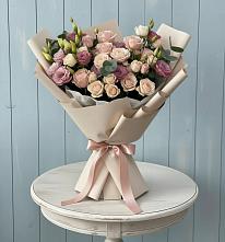 Букет цветов из:  Розы и Лизиантусы в Архипо-Осиповка