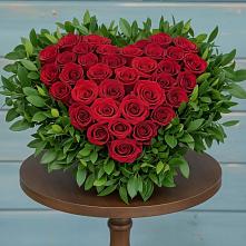 Цветочная композиция из Розы в виде сердца #REPLACE_PRED# Архипо-Осиповка