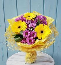 Букет цветов из:  Хризантемы и Герберы в Архипо-Осиповка
