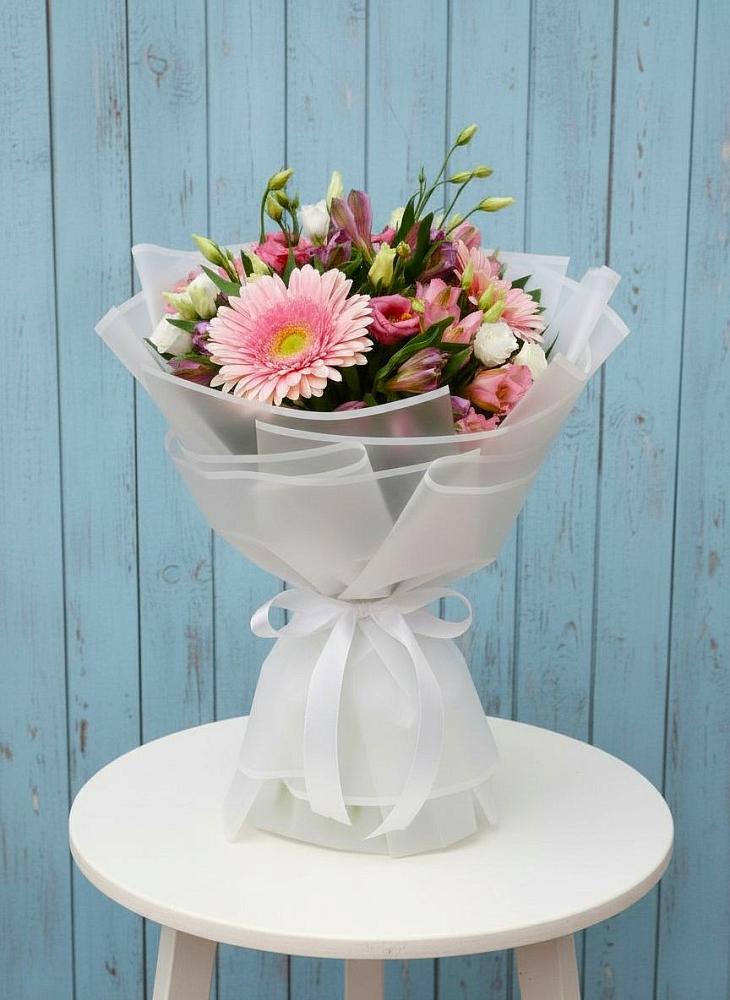 Букет цветов из: Герберы, Альстромерии и Лизиантусы в Архипо-Осиповка