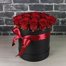 Цветочная композиция из Розы в шляпной коробке #REPLACE_PRED# Архипо-Осиповка