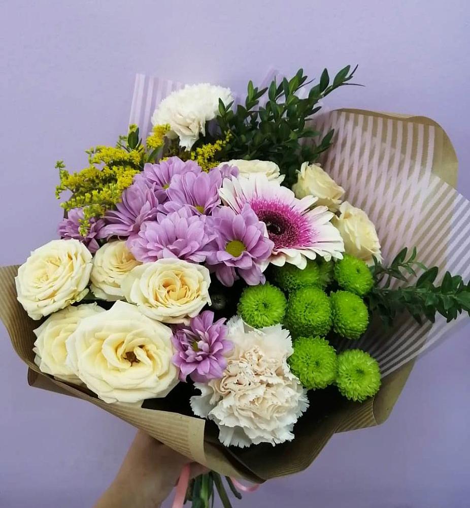 Букет цветов из: Хризантемы, Розы, Гвоздики и Герберы в Архипо-Осиповка